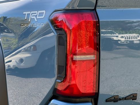 New 2026 Toyota Tacoma TRD Off-Road AWD/4WD image 31