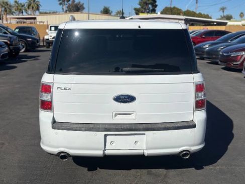 Used 2015 Ford Flex SE image 4