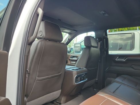 Used 2024 GMC Sierra 1500 Denali AWD/4WD image 15