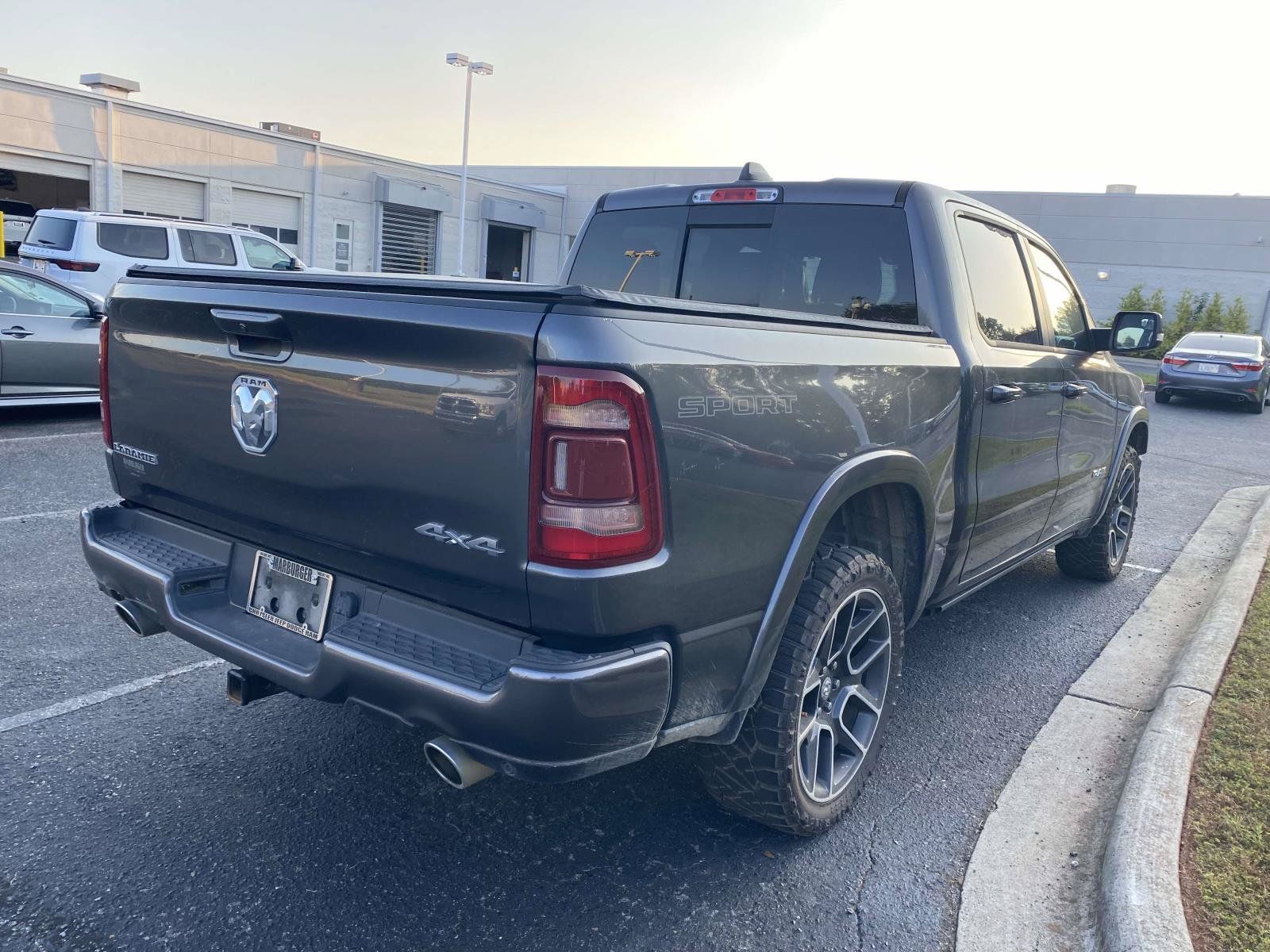Used 2022 RAM 1500 Laramie AWD/4WD image 8