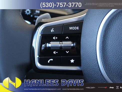 New 2026 Kia Carnival EX image 28