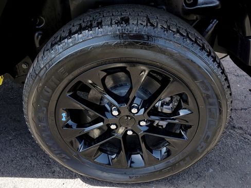 Used 2023 Jeep Wrangler Unlimited Sahara w/ Cold Weather Group image 7