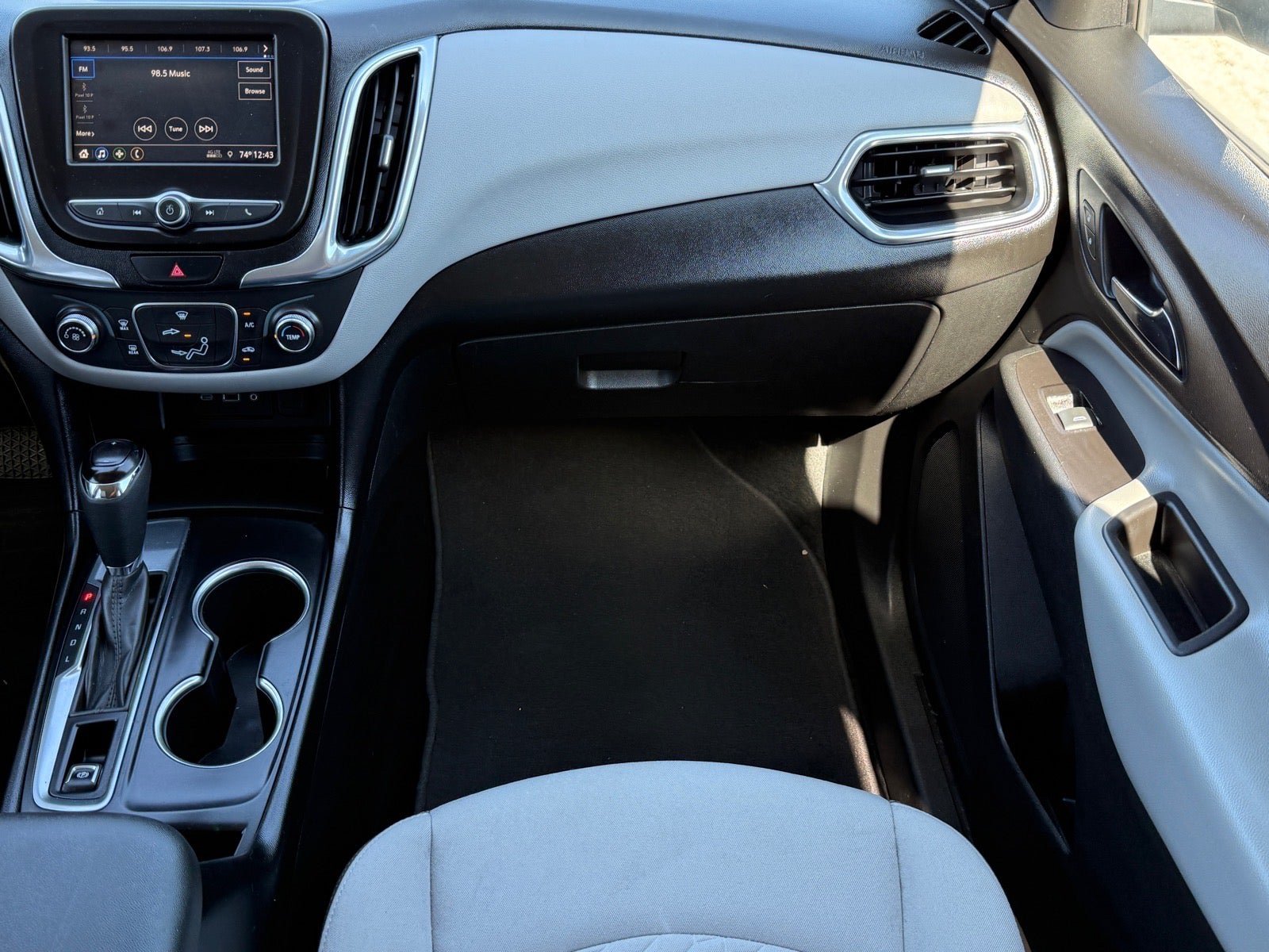 Used 2019 Chevrolet Equinox LS w/ LS Convenience Package FWD image 15