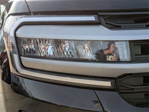 Used 2024 Ford Expedition XLT image 10