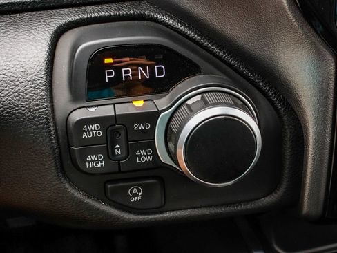 Used 2025 RAM 1500 Big Horn AWD/4WD image 24