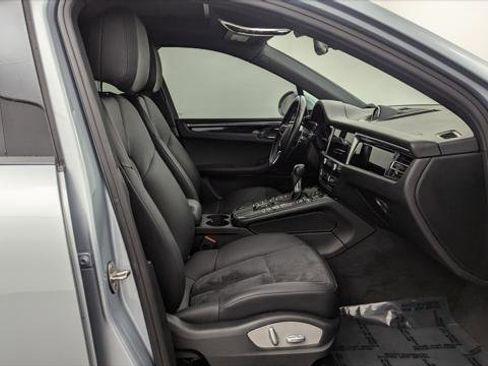 Used 2019 Porsche Macan image 22