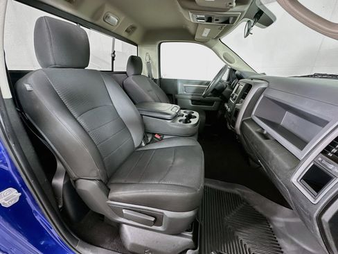 Used 2019 RAM 1500 Express RWD image 25