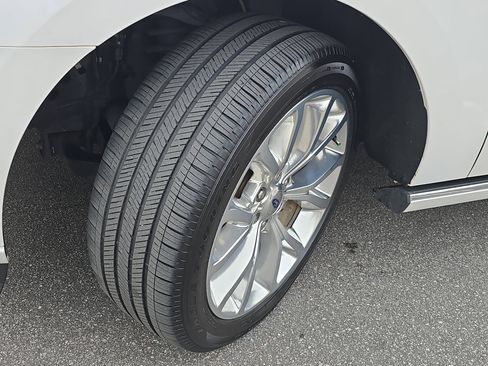 Used 2019 Ford Expedition Max Platinum image 35