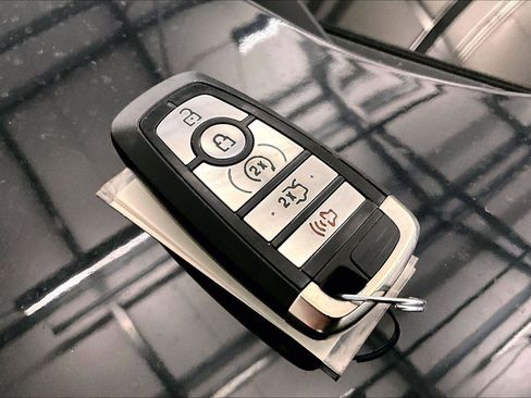 Used 2020 Ford Fusion Energi Titanium image 10