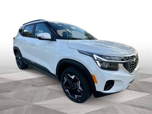 New 2026 Kia Seltos S image 2