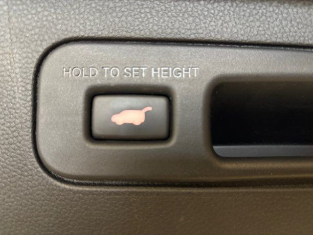 Used 2025 Honda Pilot Black Edition image 27