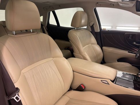 Used 2019 Lexus LS 500 w/ Interior Upgrade Package RWD image 30