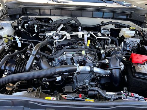 Used 2025 Ford Bronco Badlands AWD/4WD image 32