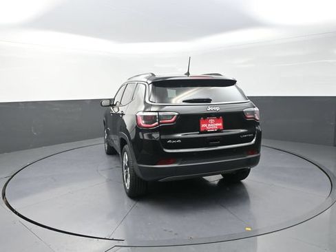 Used 2018 Jeep Compass Limited w/ Navigation Group AWD/4WD image 54
