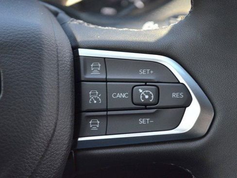 New 2026 Jeep Compass Limited image 18