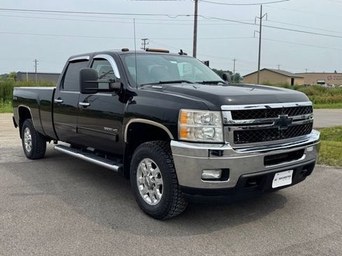 Used 2011 Chevrolet Silverado 3500 LT w/ Interior Plus Package AWD/4WD image 31