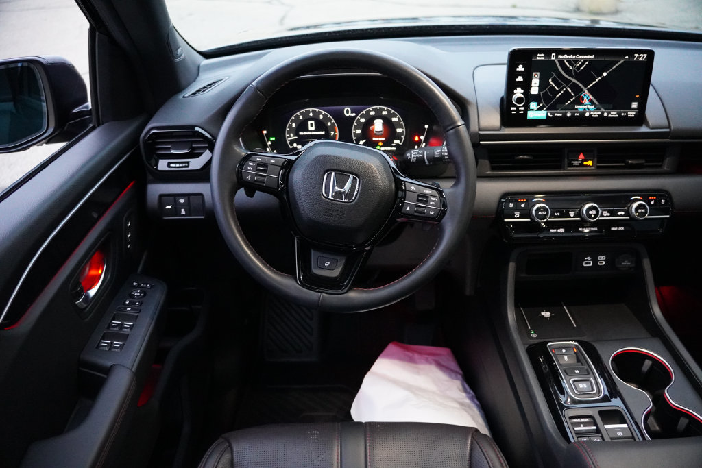 Used 2025 Honda Pilot Black Edition image 22