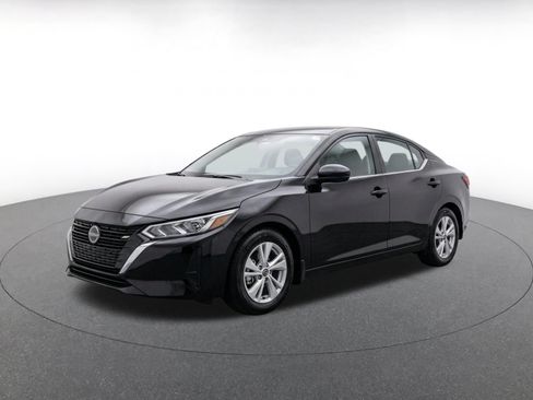Used 2025 Nissan Sentra S FWD image 3