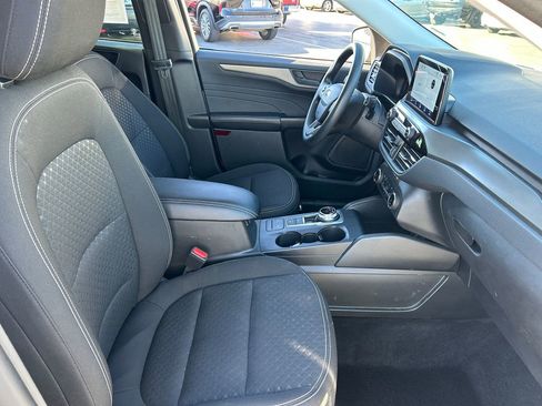 Used 2025 Ford Escape Active AWD/4WD image 34