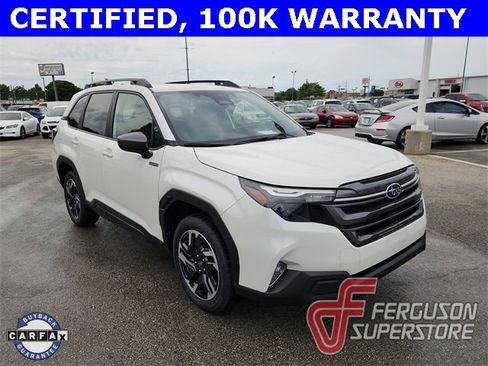 Used 2025 Subaru Forester Premium image 1