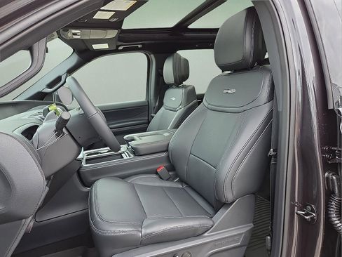 New 2026 Ford Expedition Max Platinum w/ Stealth Performance Package AWD/4WD image 16