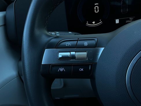 Used 2025 Hyundai Kona SEL image 34