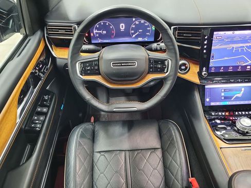 Used 2024 Jeep Grand Wagoneer L Series III image 19