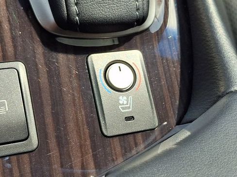 Used 2014 Lexus LS 460 AWD w/ Comfort Package image 24