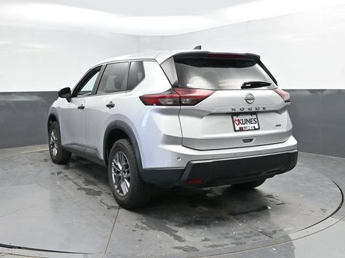Used 2024 Nissan Rogue S AWD/4WD image 10