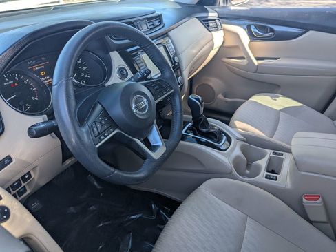 Used 2019 Nissan Rogue SV FWD image 18