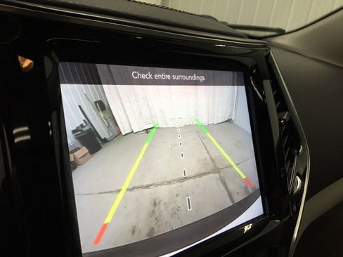 Used 2022 Jeep Cherokee Limited AWD/4WD image 9