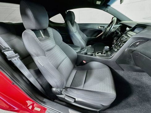 Used 2013 Hyundai Genesis 2.0T RWD image 30