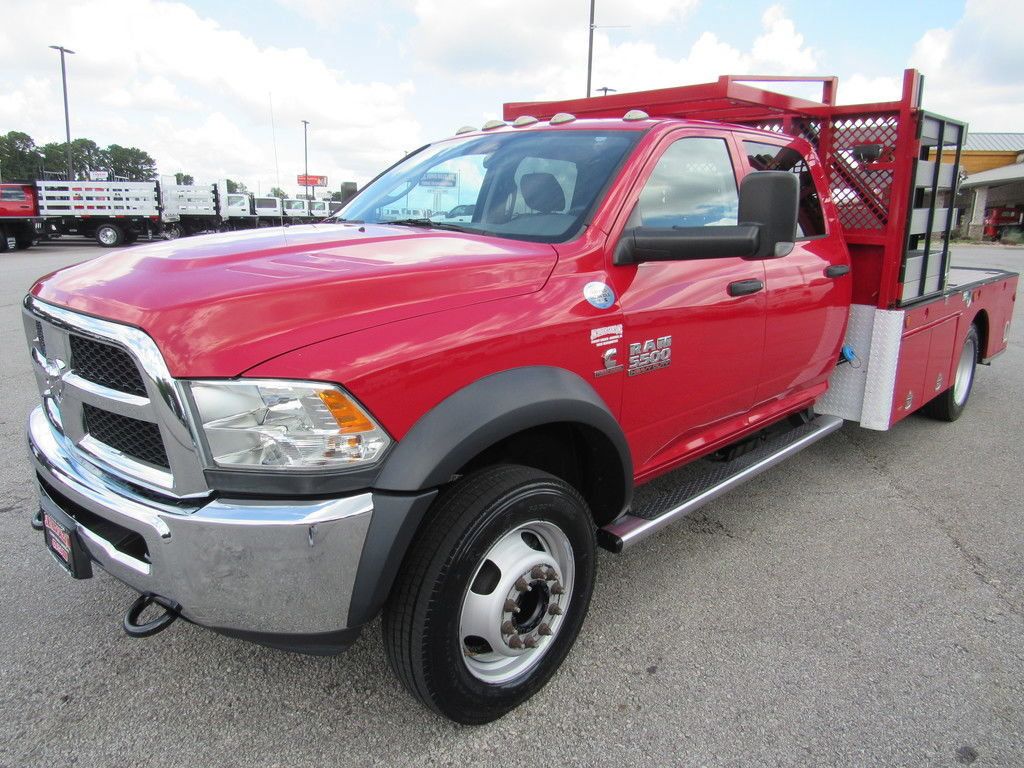 Used 2018 RAM 5500 Tradesman w/ Max Tow Package RWD image 3