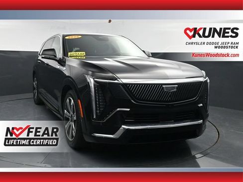 Used 2025 Cadillac Escalade IQ Luxury 2 w/ LPO, Premium Carpet Package AWD/4WD image 1