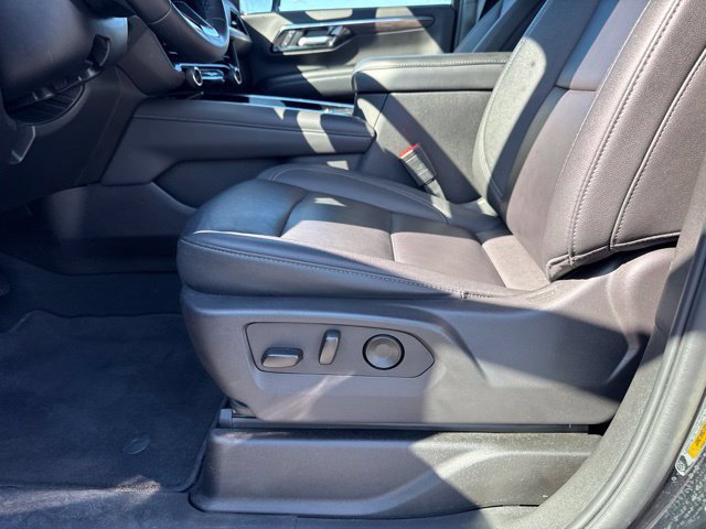 Used 2025 Chevrolet Tahoe LT AWD/4WD image 19