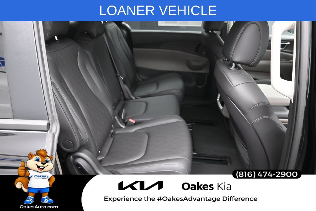 Used 2026 Kia Carnival EX FWD image 34