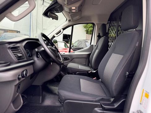 Used 2025 Ford Transit 250 Low Roof w/ Exterior Upgrade Package RWD image 18