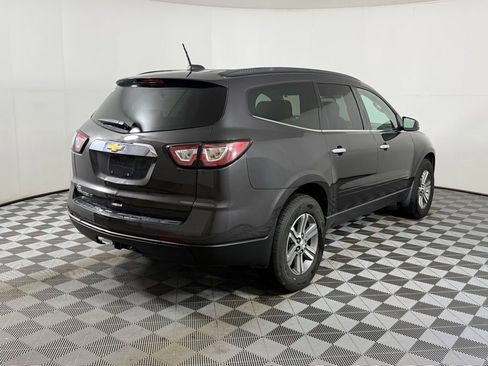 Used 2017 Chevrolet Traverse LT image 10