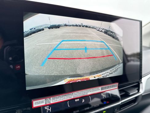 Certified 2025 Toyota Sienna XLE image 24