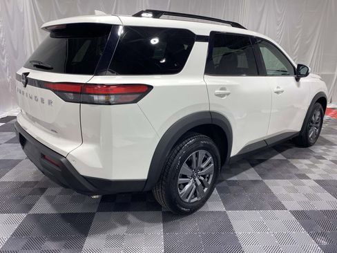 Used 2025 Nissan Pathfinder SV AWD/4WD image 4
