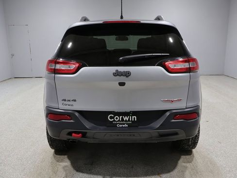 Used 2015 Jeep Cherokee Trailhawk image 12
