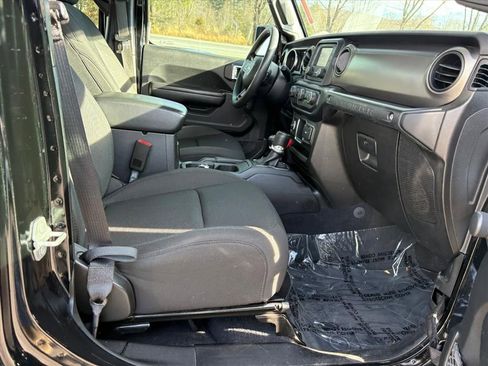Used 2020 Jeep Wrangler Unlimited Sport image 14