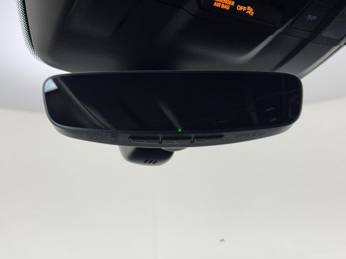 Used 2025 Porsche Taycan 4S w/ Premium Package image 37