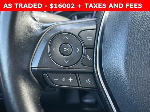 Used 2020 Toyota Camry SE image 21