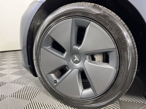 Used 2023 Tesla Model 3 Standard Range image 12