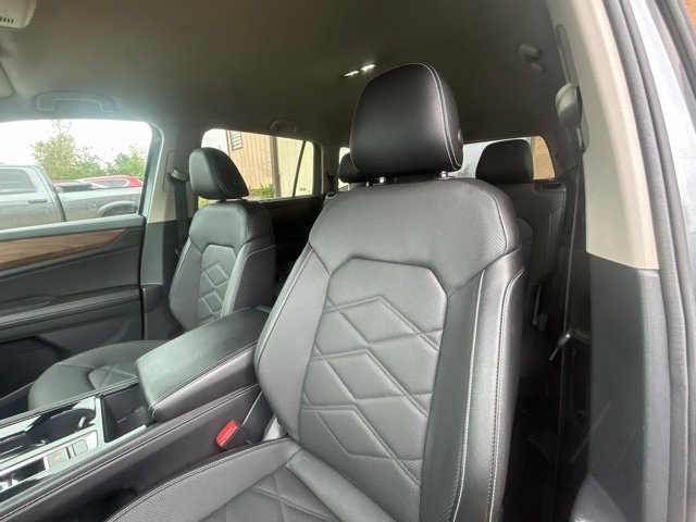 Used 2025 Volkswagen Atlas SE FWD image 24