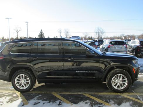 Used 2025 Jeep Grand Cherokee L Laredo w/ Luxury Tech Group I image 6