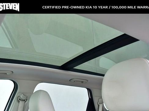 Certified 2024 Kia Sorento EX w/ Panoramic Sunroof Package image 10