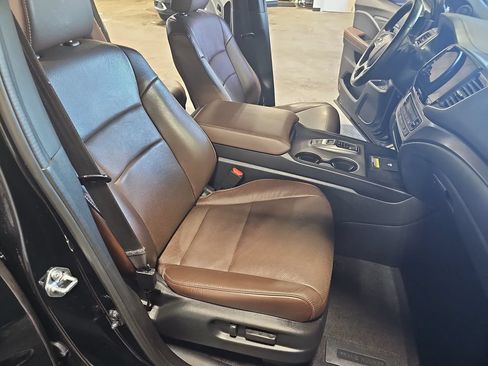 Used 2024 Honda Passport EX-L image 10