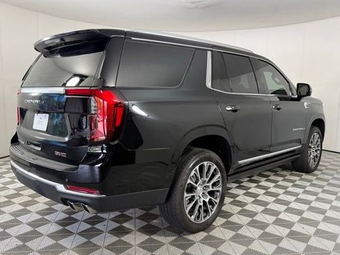 Used 2025 GMC Yukon Denali w/ Denali Reserve Package AWD/4WD image 8